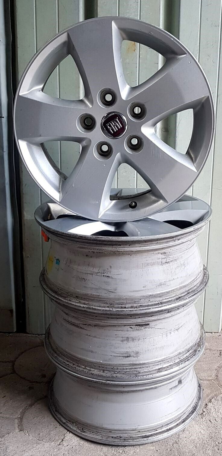 18574305