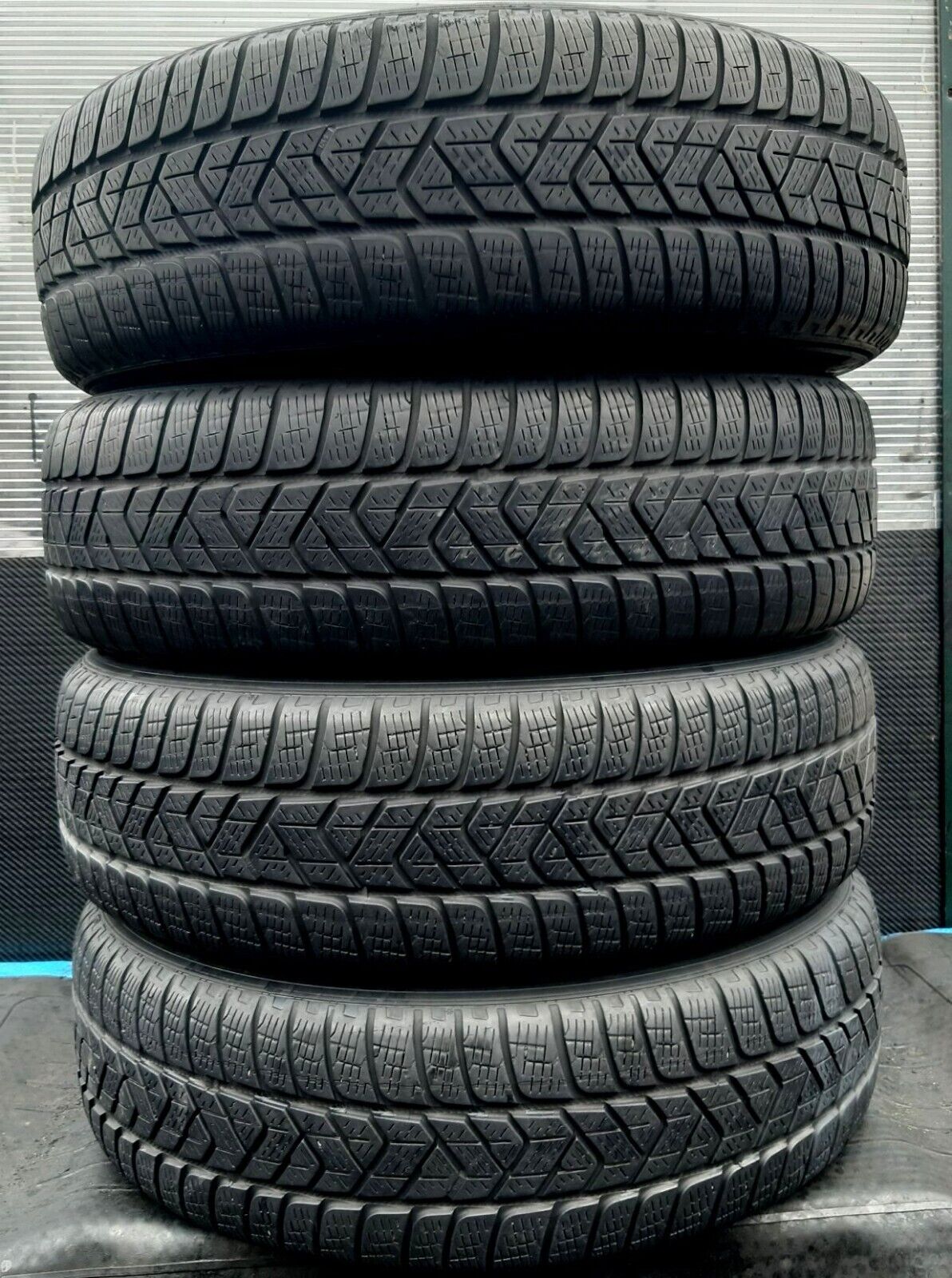 18575039
