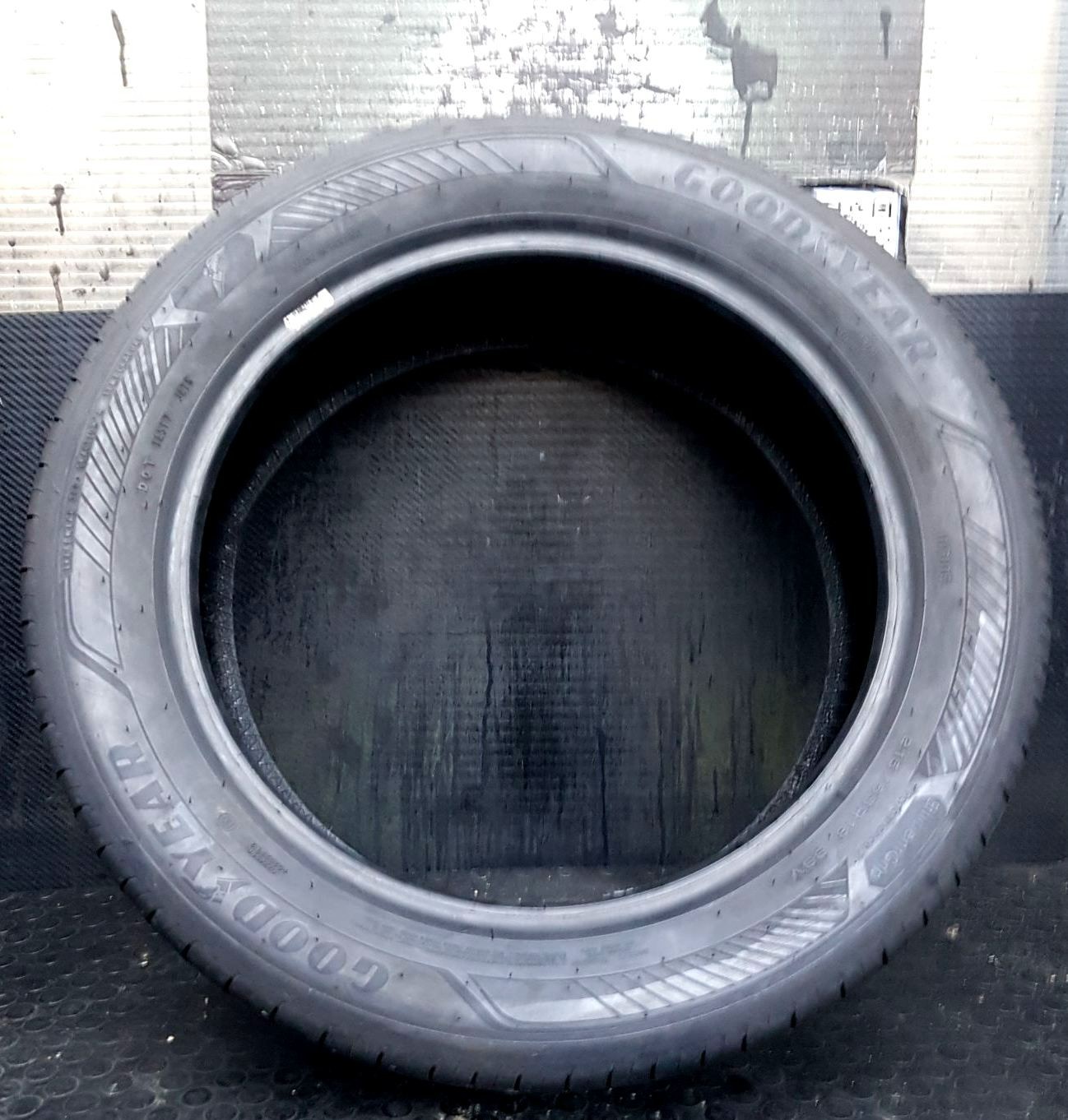 33368005
